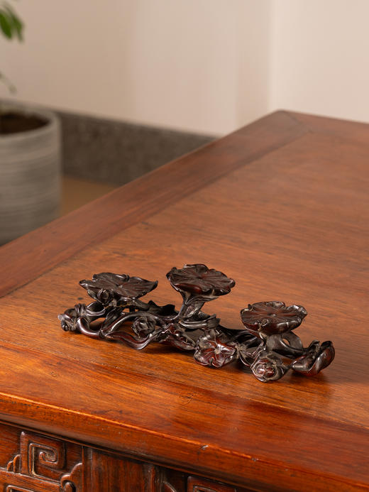 清	红木雕荷花纹三连器座 商品图0