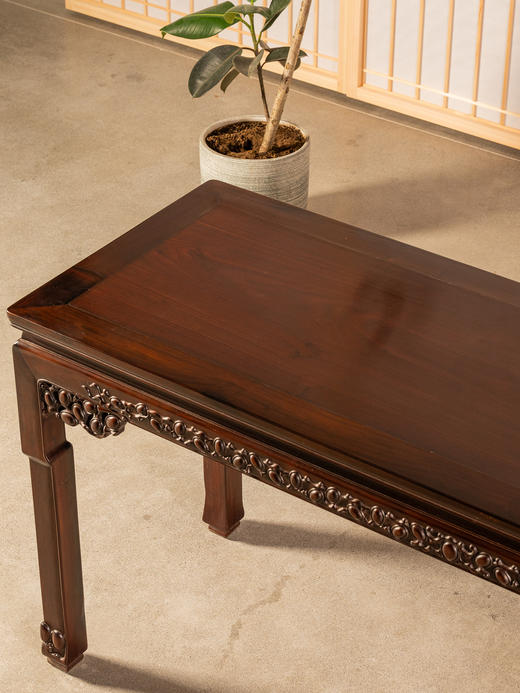 清	红木束腰三弯腿宝石花独板条桌 商品图4