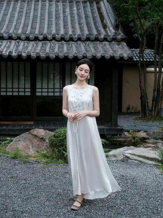 盛唐牡丹| 重缎真丝盘银绣女长裙(售完不补） 商品图3