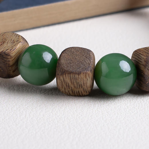 xy0442沉香+碧玉南红方形珠手串 商品图4