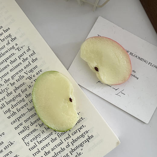 【买一送一❗仿真红绿苹果发夹】手工制作可爱侧边刘海夹，精致小巧仿真，夹住不易伤发，不掉落，少女甜美卡通水果鸭嘴夹软妹发卡学夹发饰女QQ 商品图0