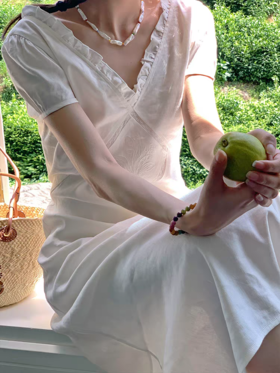 浮生八记/25B078/法式复古刺绣木耳边V领泡泡袖连衣裙