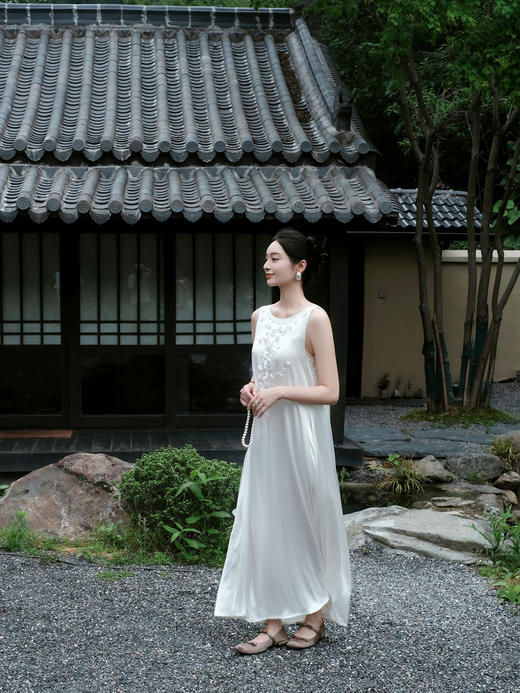 盛唐牡丹| 重缎真丝盘银绣女长裙(售完不补） 商品图5