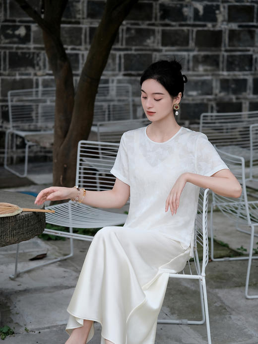 盛唐婧| 新中式桑蚕丝四经绞罗蝶影百搭上衣-白色 商品图5