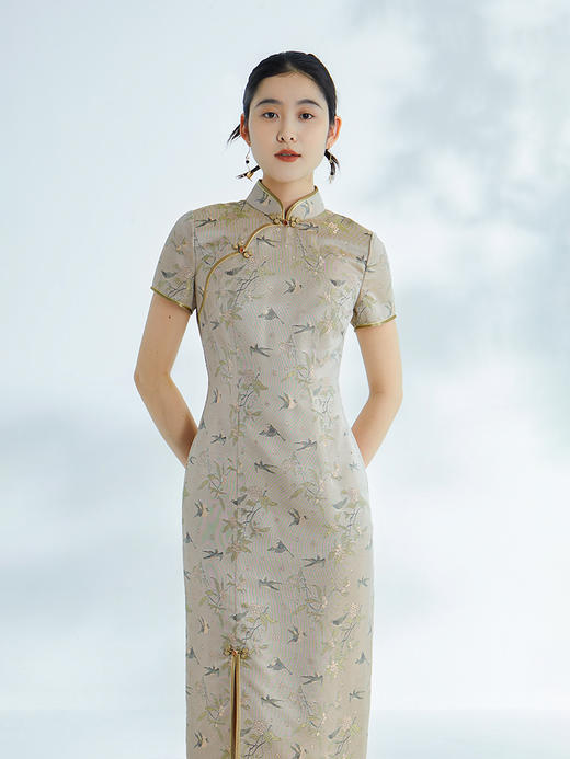 荷言GL 婉兮 山雀琵琶纹仿罗丝质旗袍浅绿色手工盘扣 商品图2