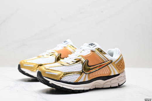 耐克Nike Zoom Vomero 5复古休闲运动跑步鞋HF1877-001男女鞋 商品图3