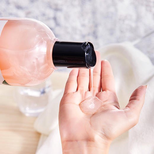 【香氛洗衣液1L*2瓶】 留香持久 洗护柔香四合一精 适用多种面料衣物洗涤AA 商品图3