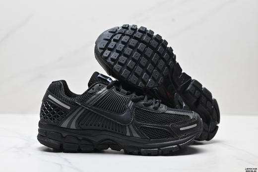 耐克Nike Zoom Vomero 5复古休闲运动跑步鞋HF1877-001男女鞋 商品图4