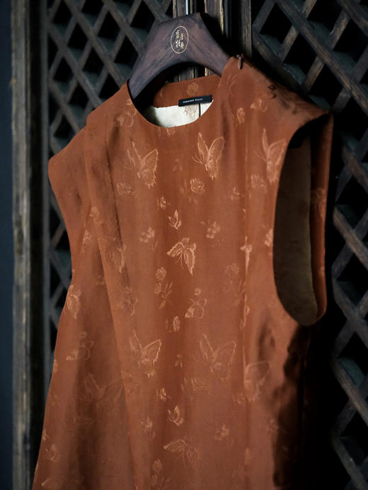 盛唐牡丹| 红云纱圆领上衣 商品图4