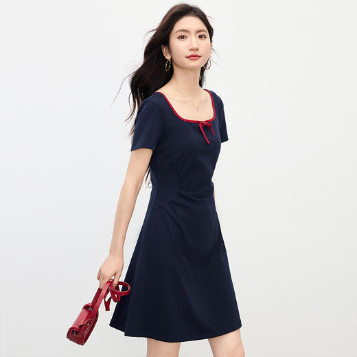 【专属特价】熙世界MIU系撞色方领连衣裙女夏2025年新款小个子显瘦收腰A字裙子 商品图4