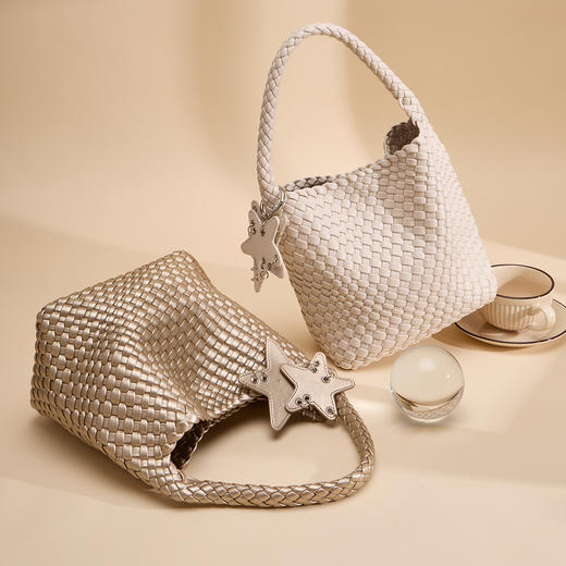 西村名物2025新品时尚设计感编织女包休闲托特包大容量百搭单肩手提包X35CB30681 商品图0