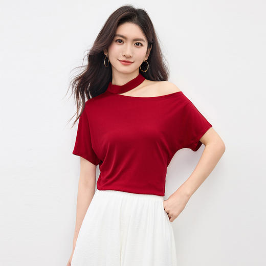 【07/16新品】熙世界100%天丝斜肩挂脖短袖t恤女小众设计短袖红色体恤别致上衣 商品图4