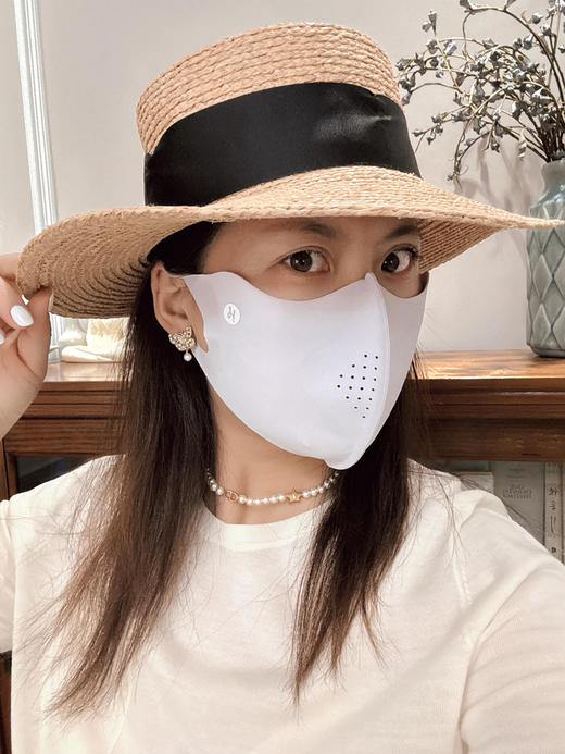 715-6 雕 老渠道 五角星CD镂空字母 珍珠颈链 手链 珍珠耳环 商品图3