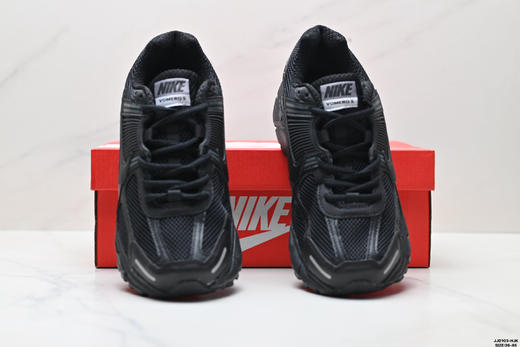 耐克Nike Zoom Vomero 5复古休闲运动跑步鞋HF1877-001男女鞋 商品图6