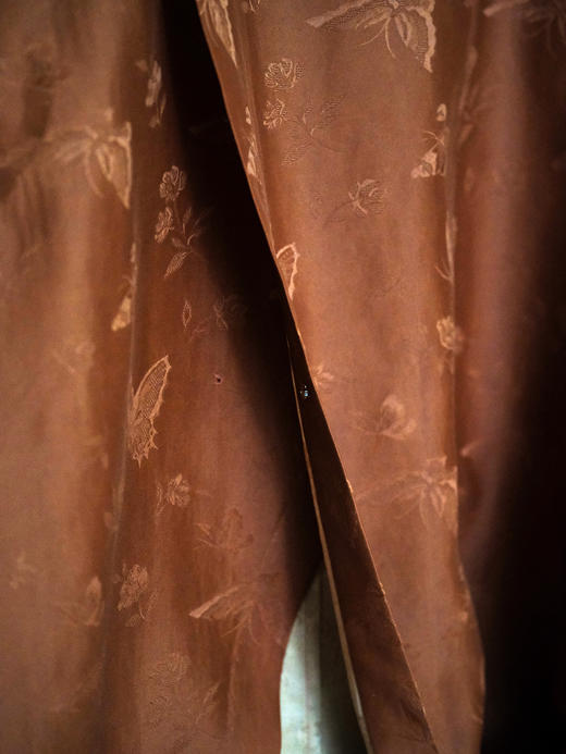 盛唐牡丹| 红云纱圆领上衣 商品图2