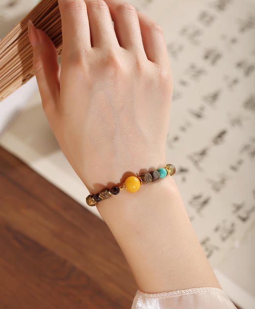 【沉香溯源】松韵榴华沉香手串约8mm棋楠珠约6mm棋楠珠约10mm蜜蜡约6mm菱镁矿约5mm石榴石约6mm和田玉S925银镀金 BCCSDIY04 特殊商品请在收货之后48小时内申请退换货过期不予处理 商品图4