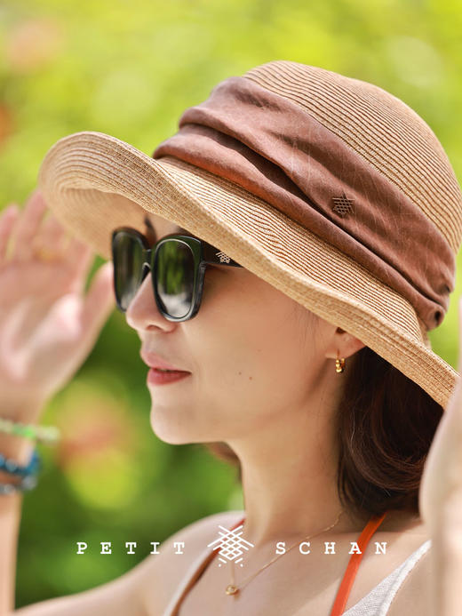 PETIT SCHAN小闪 #086 Serene Mountain 空山 进口AD12纸辫拼接香云纱大檐度假草帽 商品图5
