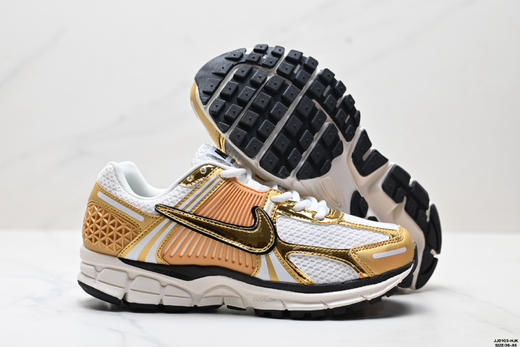 耐克Nike Zoom Vomero 5复古休闲运动跑步鞋HF1877-001男女鞋 商品图4