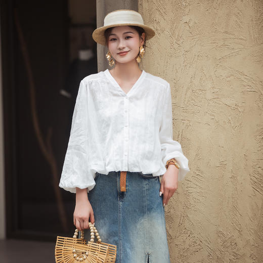 【林栖设计小店】（现货）苎麻衬衣绣花百搭气质宽松显瘦2025秋季新款V领上衣女F1953199 商品图0