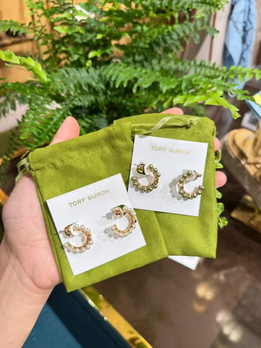 💰820🇺🇸包邮✈️Tory Burch限时折扣💢TB珍珠耳环💢😍小珍珠太好看啦[色]满满的高级感💫香奈儿同款 商品图6