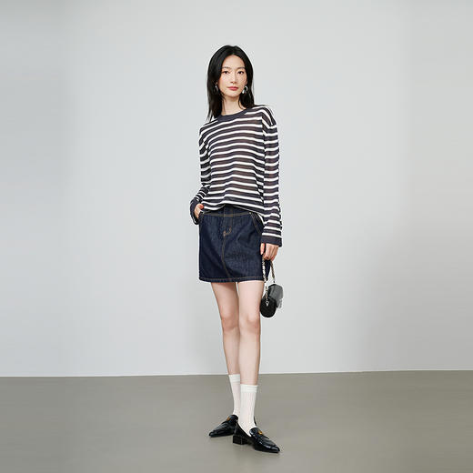 NEELLY纳俪商场同款秋新款时尚圆领条纹长袖T恤女宽松舒适上衣N25074A05502 商品图3