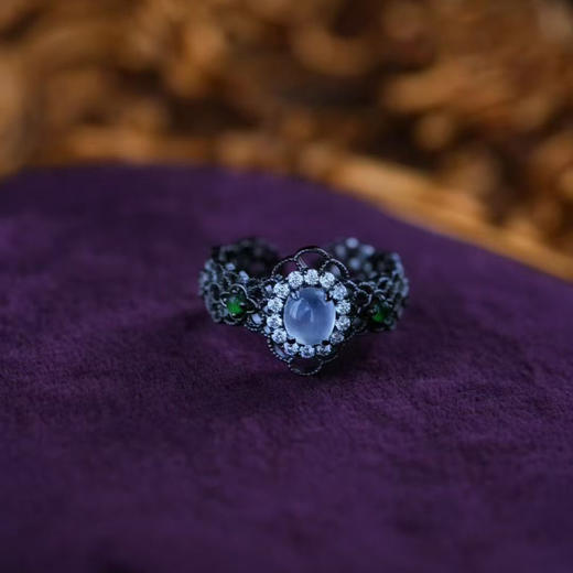 龢盒原创 幽暗月光白冰翡翠蕾丝戒指 商品图1