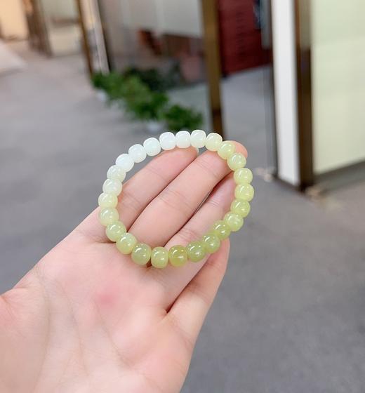 和田玉“青青一夏”渐变手串单圈老型珠 约9mm JD 商品图0