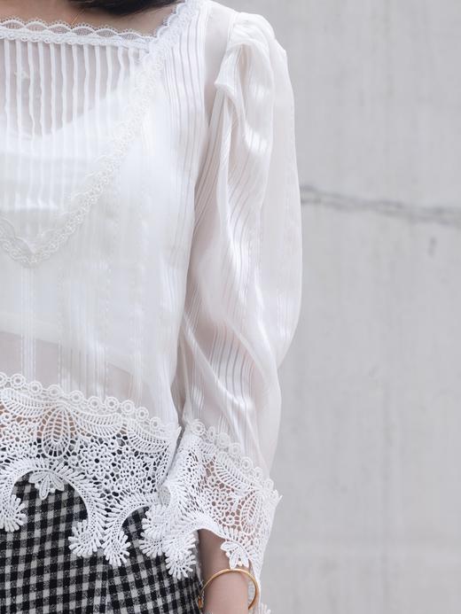 TYNVIE 褶裥过肩蕾丝饰边衬衫 - 白色 商品图4