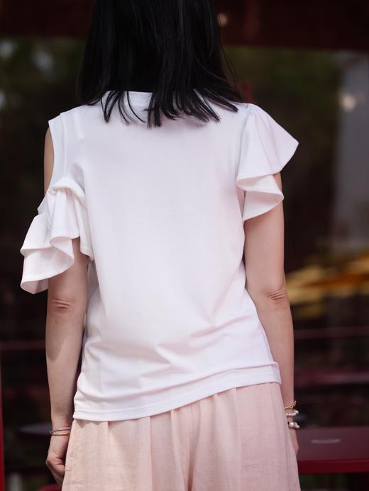 TYNVIE 平纹针织露肩荷叶边袖上衣 - 白色 商品图8