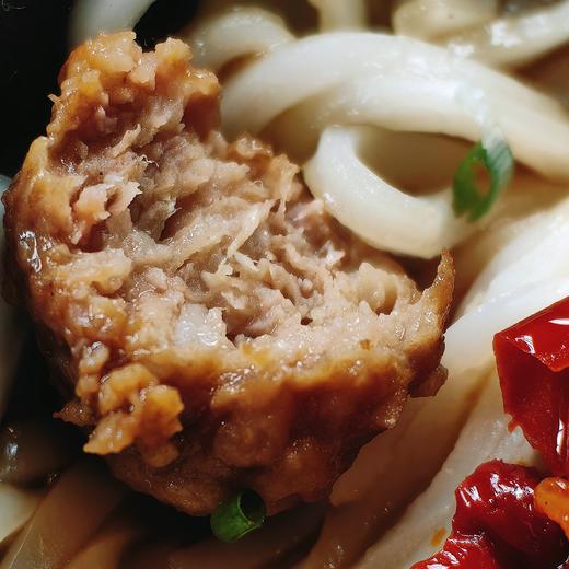 [屁侠推荐] 老饭骨专享  小小狮子头 肉丁配藕丁 兼得脆与糯 能吃到剁出来的肉粒  商品图0