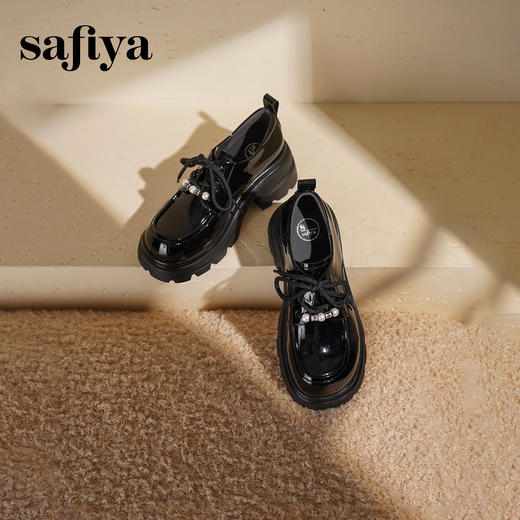 预售|Safiya/索菲娅2025珍珠系带英伦风轻便增高漆皮百搭粗跟小皮SFD3112171 商品图3