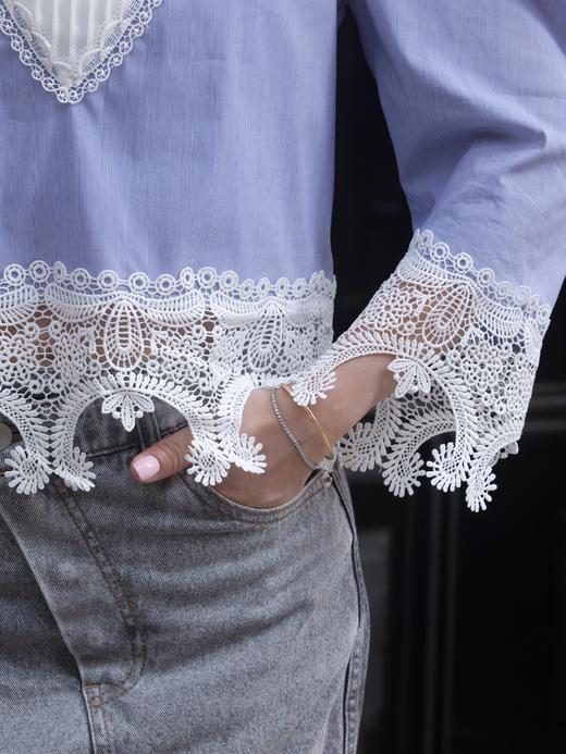 TYNVIE 褶裥过肩蕾丝饰边衬衫 - 蓝白细纹 商品图5