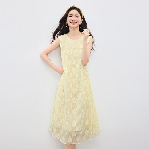 【专属特价】熙世界流光感立体浮雕剪花无袖连衣裙女设计感度假海滩背心裙 商品图4