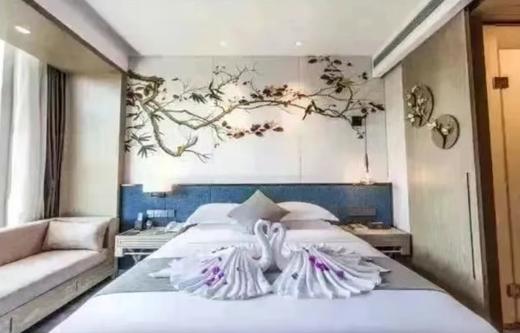 【峨眉山】逃离火炉城市，奔赴清凉乌托邦！¥269抢「峨眉山林溪酒店」林簌泉韵双床房/林隐澹泊大床房1间1晚+自助早餐+汤泉等！ 商品图4