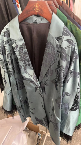 盛唐牡丹| 民国真丝老面料配鸵鸟毛西装外套-蓝灰色