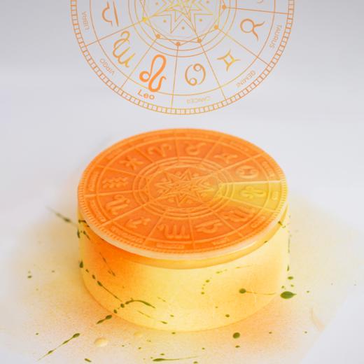 即将下架！2025尊贵版「狮子座」开心果热带柑橘味蛋糕｜十二星座唯美星空系列 商品图0