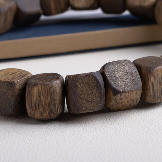 xy0458沉香+翡翠方形珠手串 商品图5