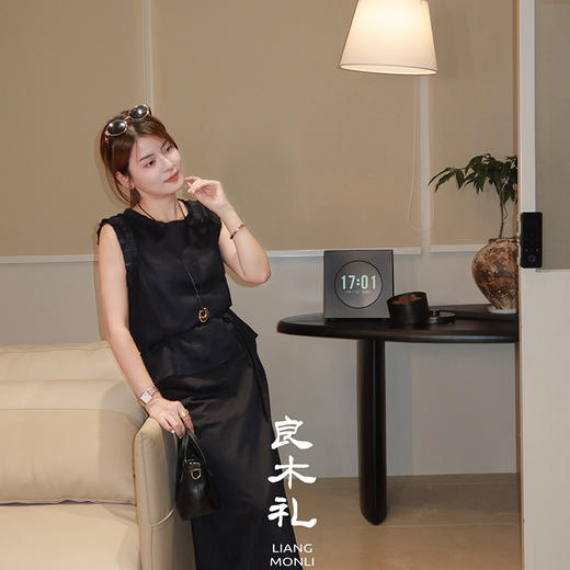 【特价不退不换】良木礼开叉直筒半裙（7797） 商品图1