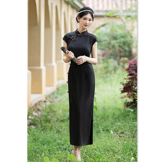GX显瘦黑色国风长款中式旗袍改良精仿醋酸2025夏新款女复古修身短袖 商品图3