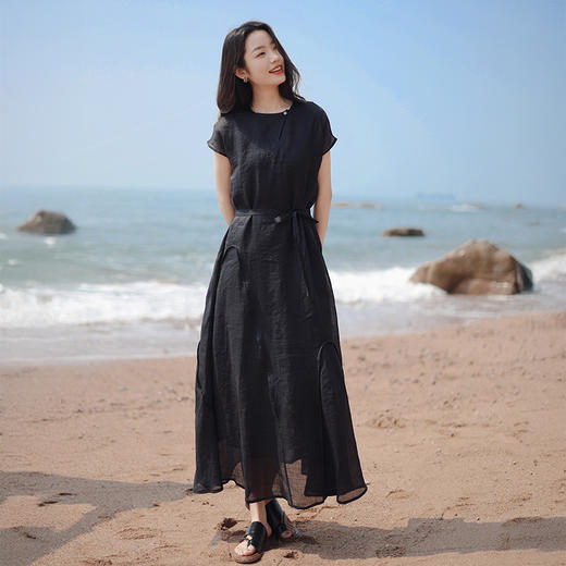 雀说新款短袖苎麻连衣裙女高级感收腰纯色设计感长裙AL6539 商品图1