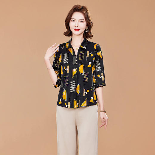 KQ弹力缎真丝上衣洋气质五分袖中老年女装大码桑蚕丝印花衬衫 商品图3
