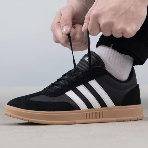 阿迪达斯 GRADAS低帮板鞋男女同款 商品图5