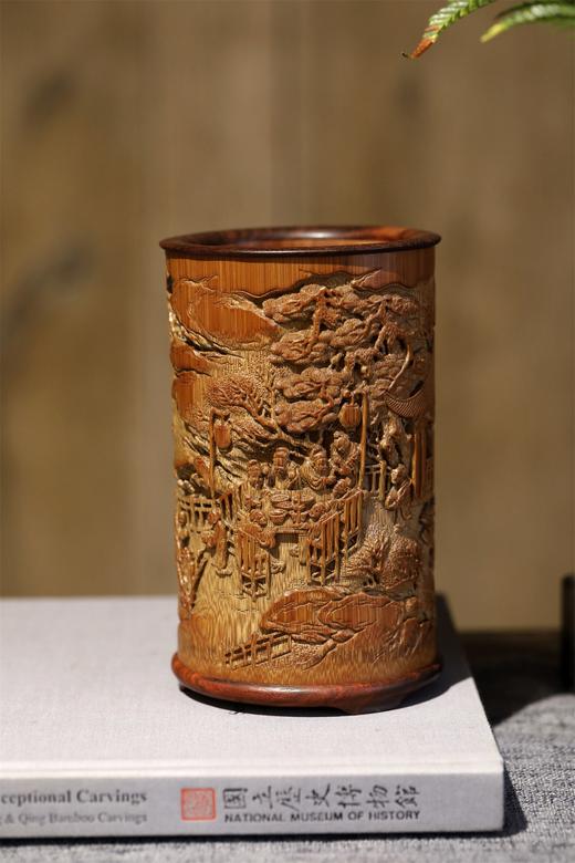 春夜宴桃李园°竹雕笔筒 商品图0