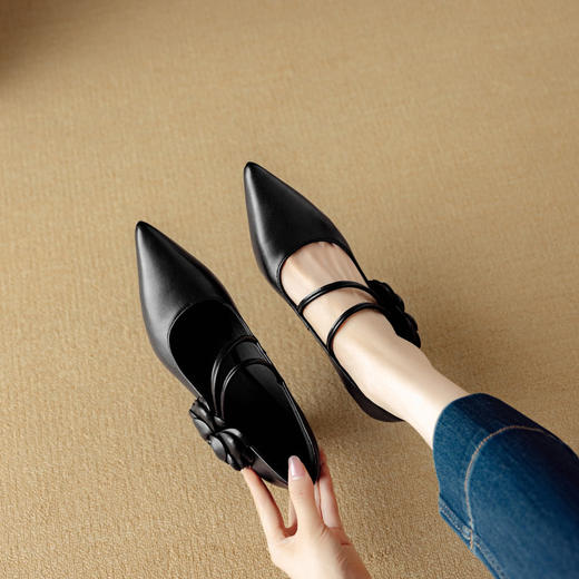 【预售5天】绝美山茶花羊皮单鞋，浅口尖头高跟鞋女优雅百搭舒适皮鞋DB&M6511 商品图4