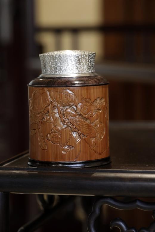 秋园虫趣图°锡胆竹雕茶叶罐 商品图1