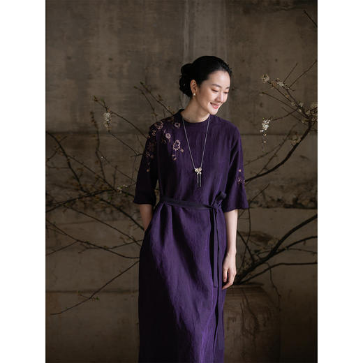牧衣游原创 刺绣龟裂纹香云纱连衣裙紫色复古新中式长裙 楮知白 商品图1