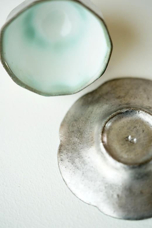 安藤雅信79外黑银彩反型面取茶杯+黑银彩雪形茶托（套组） 商品图3