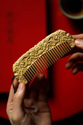 饕餮纹°黄杨木梳