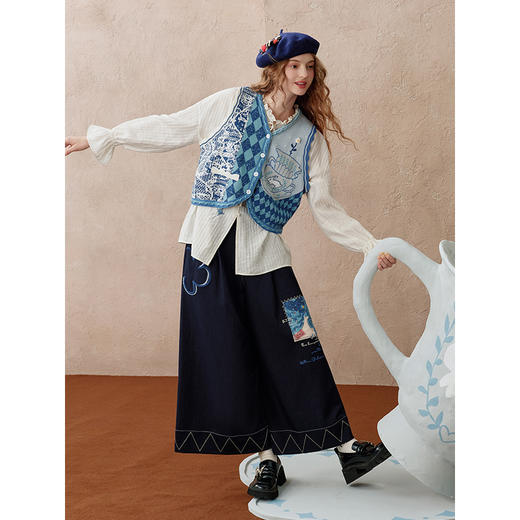 两三事 芳菲绽迹 2025秋季新款复古印花毛巾绣阔腿休闲裤女宽松 商品图2