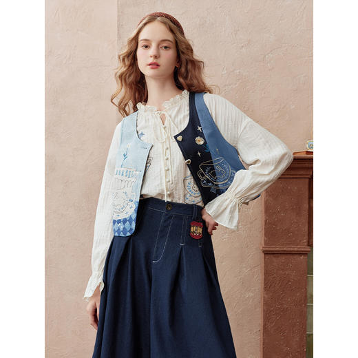 两三事晴兔茶叙2025秋季新款复古印花刺绣拼色短款马甲女宽松马夹 商品图2